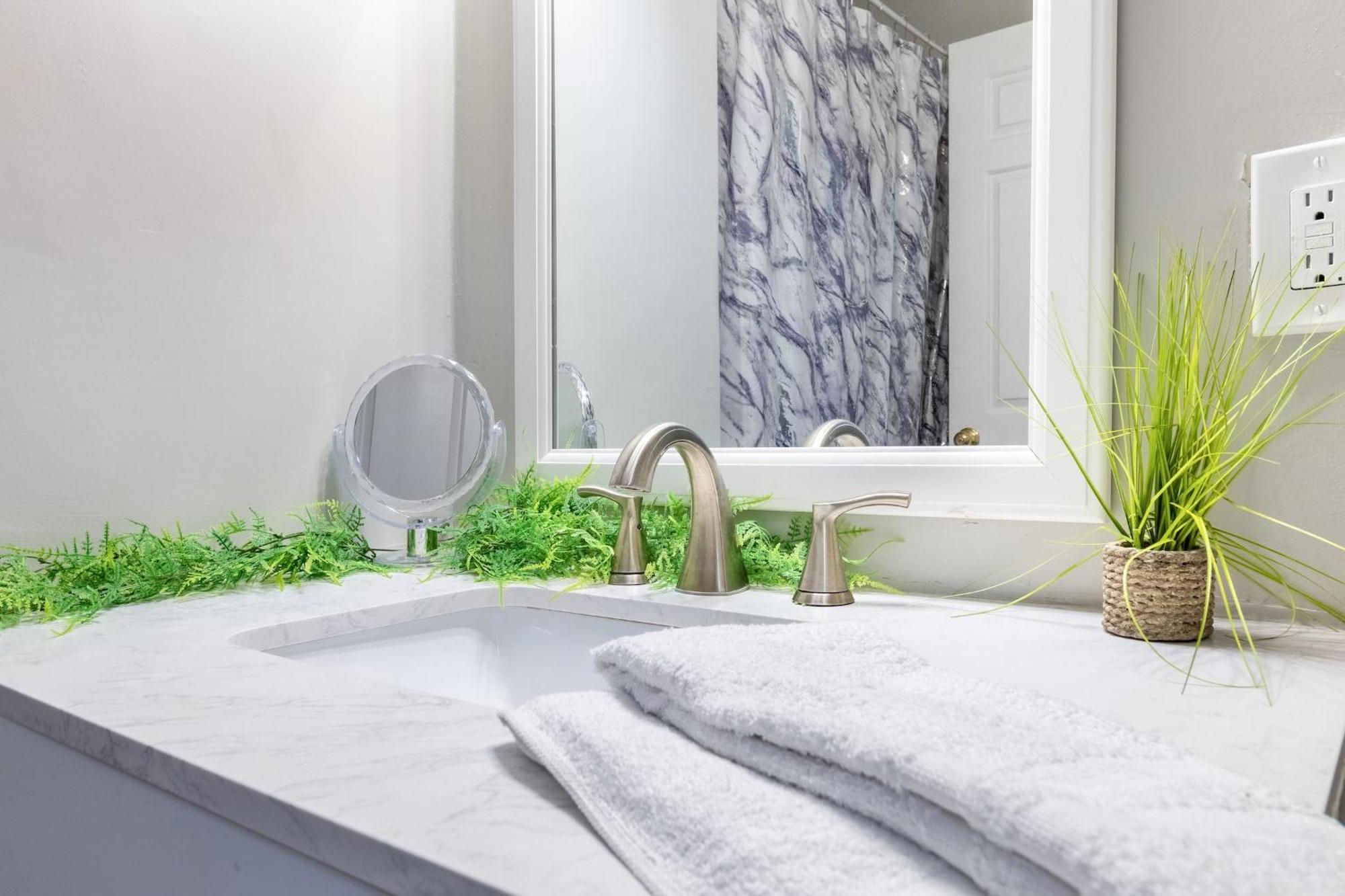 Downtown 1Br Condo With Full Kitchen, Pet-Friendly ناشفيل المظهر الخارجي الصورة
